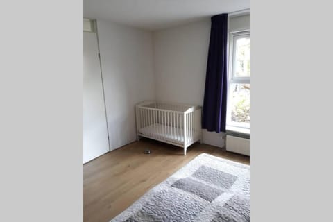 Huis bij de Catalpa House in Dordrecht