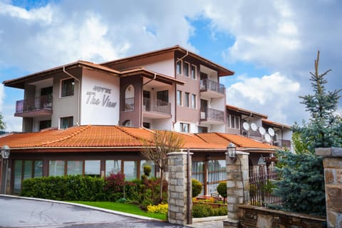 Property building, Day, Garden, On site
