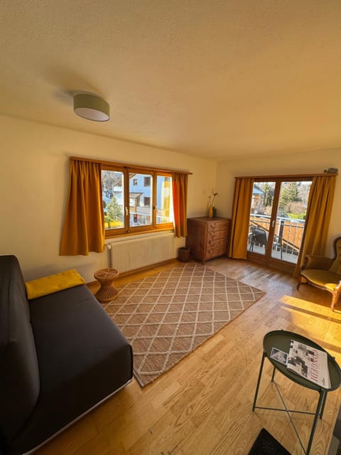 Living room, Photo of the whole room