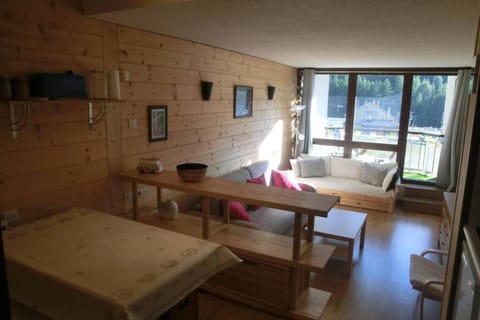 Appartement studio front de neige, accès direct aux pistes Apartment in Isola