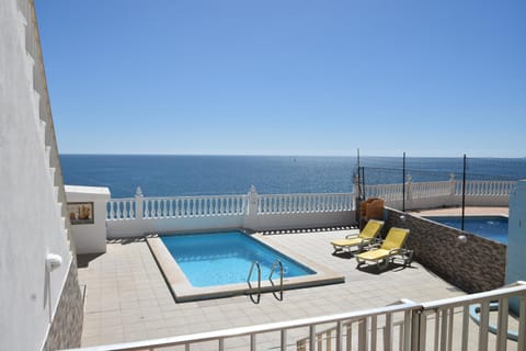 Balcony/Terrace, Pool view, Sea view, Swimming pool