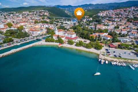 Property building, Bird's eye view, Beach, Location