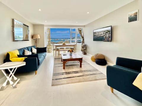 1 Dolphin Court, Brixham Apartment in Brixham