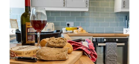 1 Dolphin Court, Brixham Apartment in Brixham