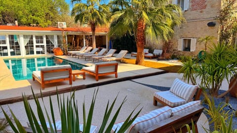 Property building, Restaurant/places to eat, Spring, Garden, Garden view, Swimming pool, Breakfast