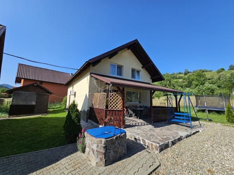 Property building, Patio, Spring, Natural landscape, Garden, Garden view