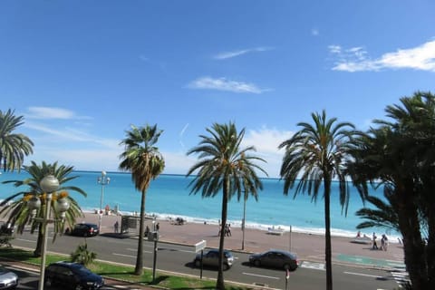 Beach, Sea view, Location