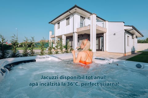 Property building, Day, Hot Tub, Swimming pool