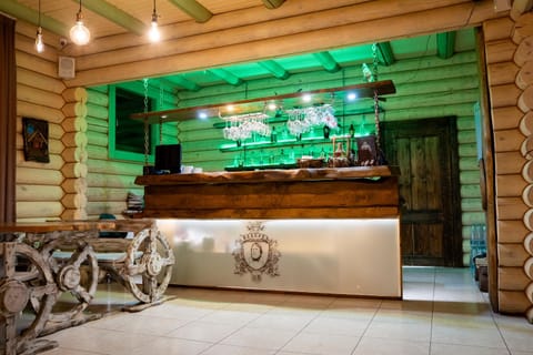 Restaurant/places to eat, Lounge or bar, Logo/Certificate/Sign, kitchen