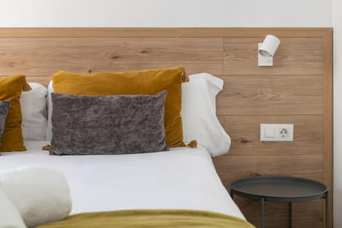 Chic and Modern Apartments in Gracia Apartment in Barcelona