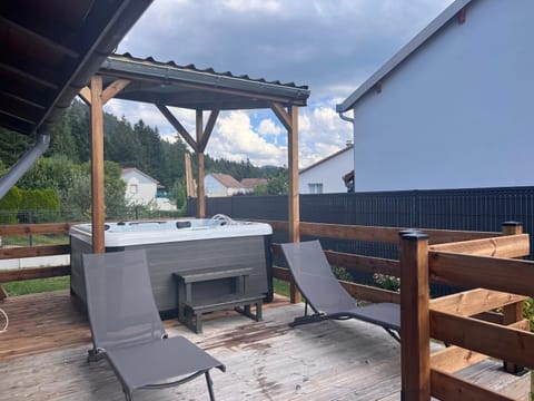 Maison proche du centre de Gerardmer House in Xonrupt-Longemer