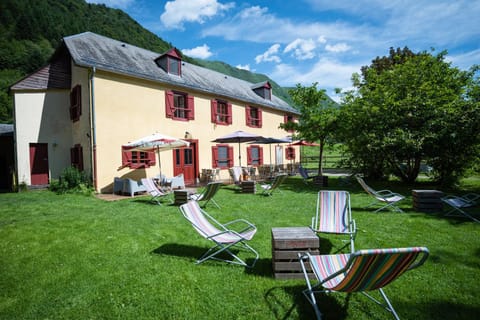 Property building, Natural landscape, Garden, sunbed