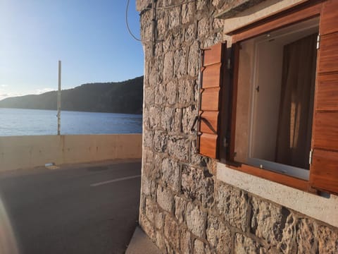 Facade/entrance, Sea view