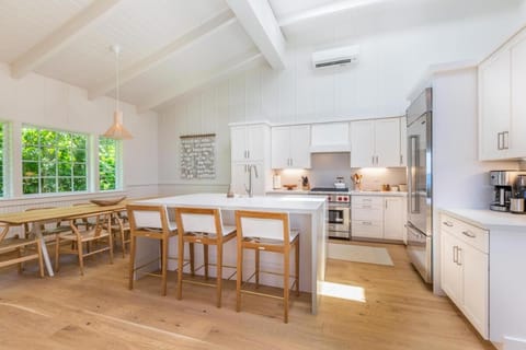 Camp Alealea 2 home House in Tunnels Beach