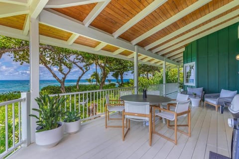 Camp Alealea 2 home House in Tunnels Beach