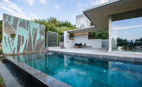 Property building, Swimming pool