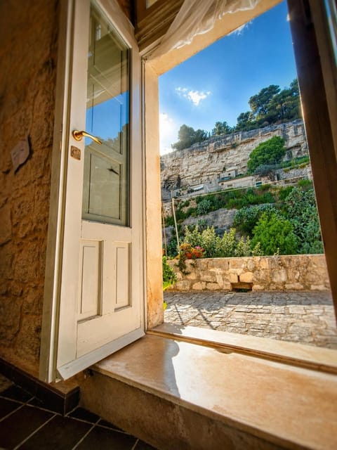 Balcony/Terrace, Garden view