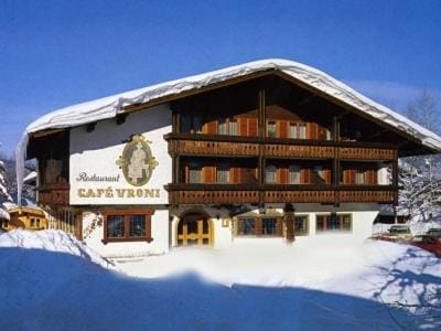 Gasthof-Appartements Vroni - Chiemgau Karte Apartment in Berchtesgadener Land