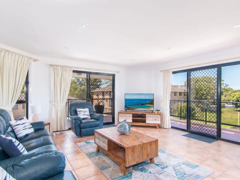 TV and multimedia, Balcony/Terrace, Living room, Seating area