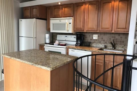 Unit 10 - Treetop 2 Bedroom Villa House in Village Four Seasons