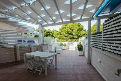Patio, BBQ facilities, Balcony/Terrace