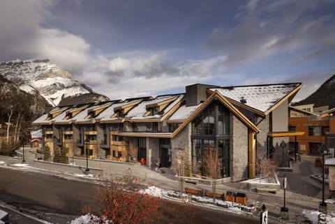 Property building, Winter, Mountain view