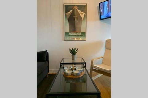 Trouville-Apt rénové-Balcon magnifique vue mer Apartment in Trouville-sur-Mer