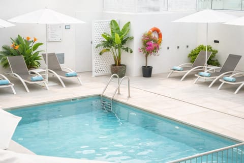 Swimming pool