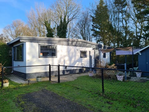 Property building, Facade/entrance, Off site