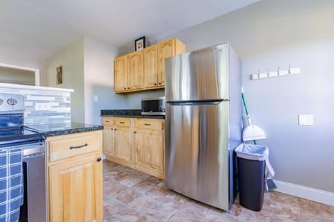 Charming 3-Bedroom Home in Rossville, GA - Family Retreat House in Alabama