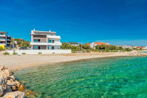 Villa Eni apartments 2 Apartment in Novalja