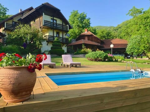 Property building, Swimming pool