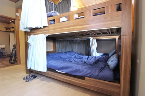 bunk bed