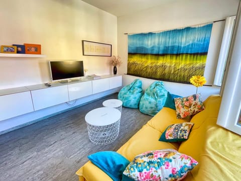 TV and multimedia, Evening entertainment