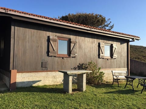 Property building, Facade/entrance, Garden