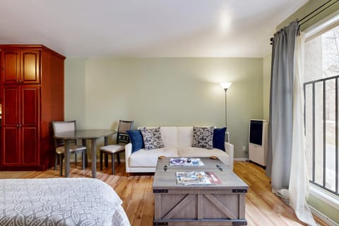 Elkhorn Angani 54 Hotel in Elkhorn Village