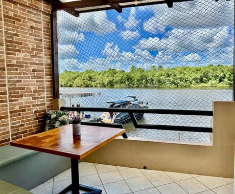 Natural landscape, View (from property/room), Balcony/Terrace, Dining area, River view