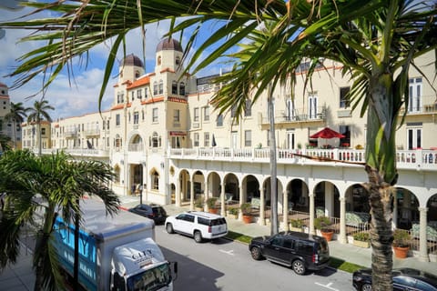 Palm Beach Hotel with Juliette Balconies! 2 blocks from beach! Historic Landmark Hotel in Palm Beach