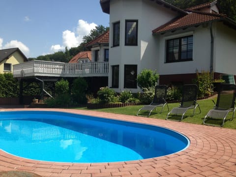 Swimming pool, Swimming pool