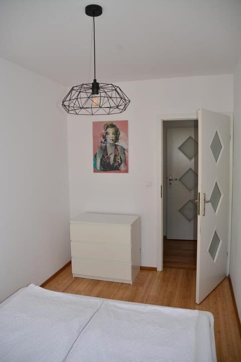 Apartament Black & White Wczasowa Apartment in Pomeranian Voivodeship