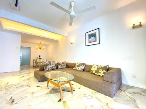 Living room, Seating area, fireplace