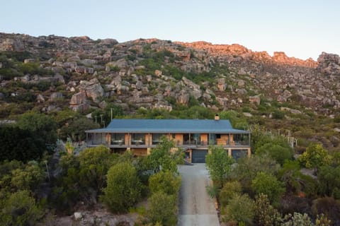 Property building, Day, Natural landscape, Mountain view
