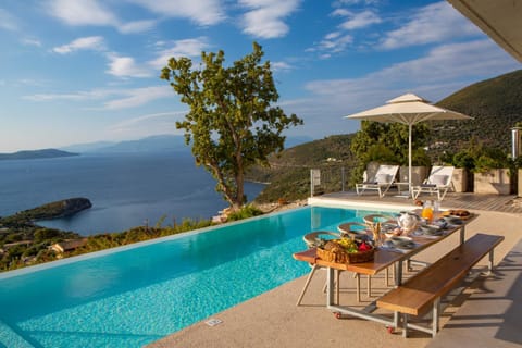Nearby landmark, Day, Natural landscape, View (from property/room), Balcony/Terrace, Dining area, Mountain view, Pool view, Sea view, Swimming pool, sunbed
