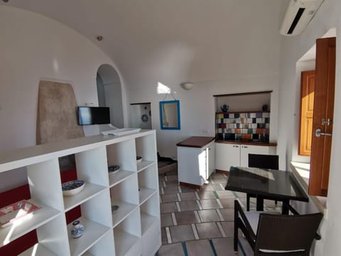 Il Nido Del Falco - Art house with terrace and sea view Villa in Furore