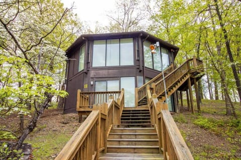 Unit 11-Treetop 2 Bedroom Villa House in Village Four Seasons