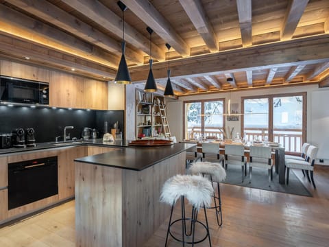 Chalet au centre de Courchevel Village pour 12 pers avec Sauna et Wifi - FR-1-562-50 Chalet in Saint-Bon-Tarentaise