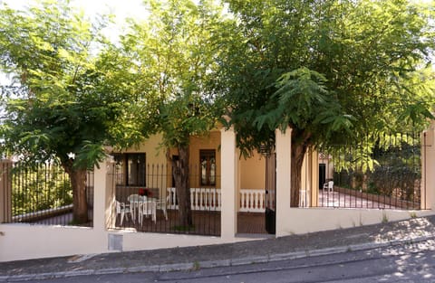 Patio, Facade/entrance