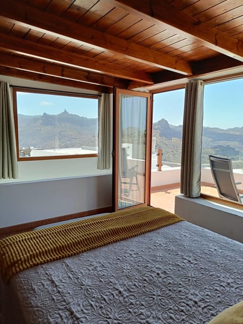 Property building, Spring, Bed, Summer, Balcony/Terrace