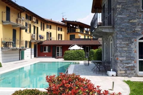 Property building, Swimming pool