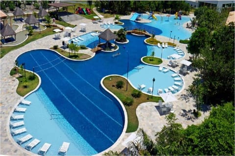 Bird's eye view, Pool view